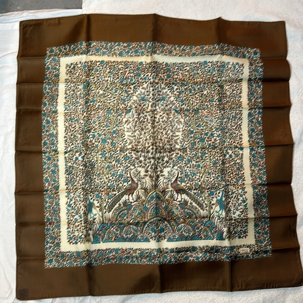Vintage Liberty of London silk scarf - Picture 2 of 7